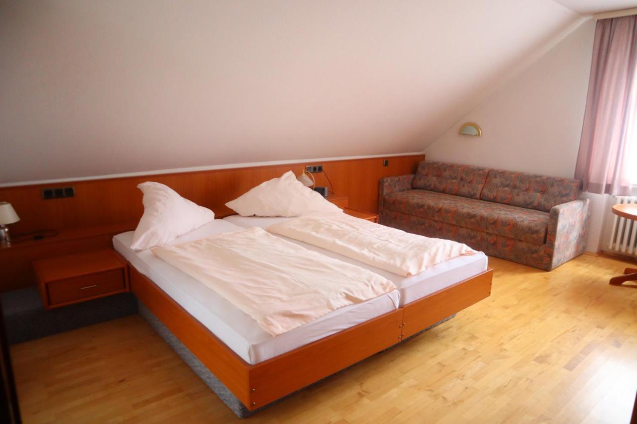 Pension Zur Harburg Hotel Uslar Ngoại thất bức ảnh