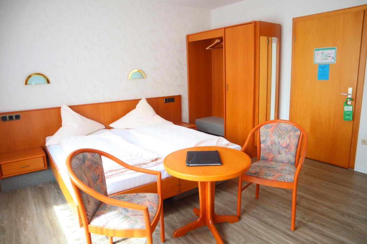 Pension Zur Harburg Hotel Uslar Ngoại thất bức ảnh